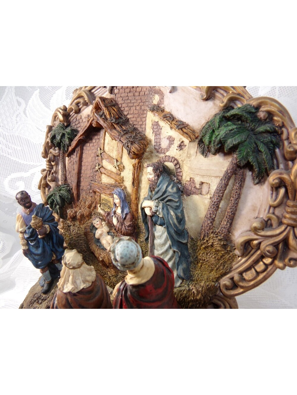 Christmas Ceramic Nativity Mary Joseph Jesus and the three king's Piece. - Picture 10 of 16